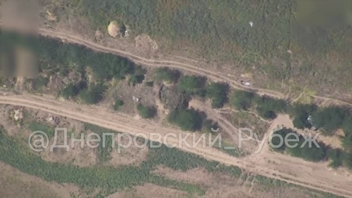 БПЛА-камикадзе Ланцет уничтожил 152-мм САУ «Акация» ВСУ в районе н.п ...