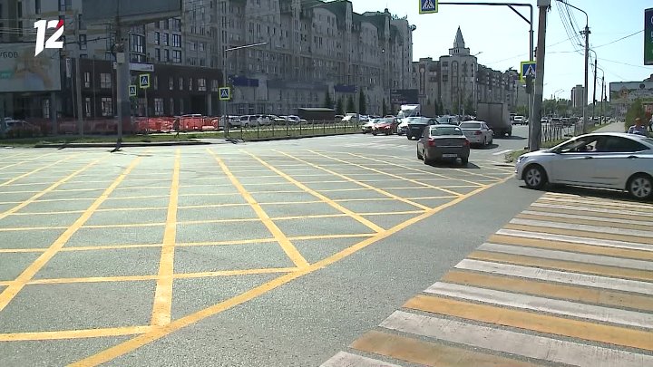 Вафельная разметка на дороге фото Вафельная разметка на дороге фото