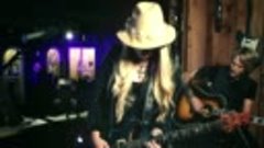 Orianthi “How do you Sleep“  At׃ Guitar Center