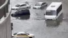 В Москве затопило дворы и дороги