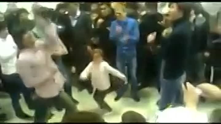 улётный танец маленькой девочка лезгинка