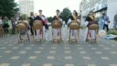 Модымбук на корейских барабанах группа Юллё.mp4