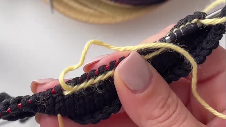 Способ набора петель на бросовую  нить