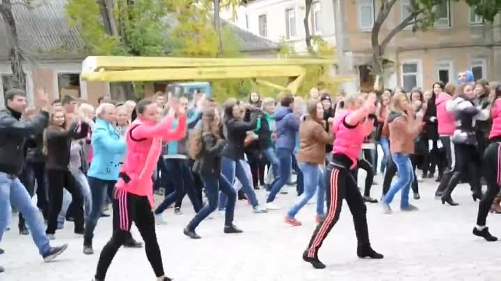 Танцы на улицах Каменец-Подольска :)