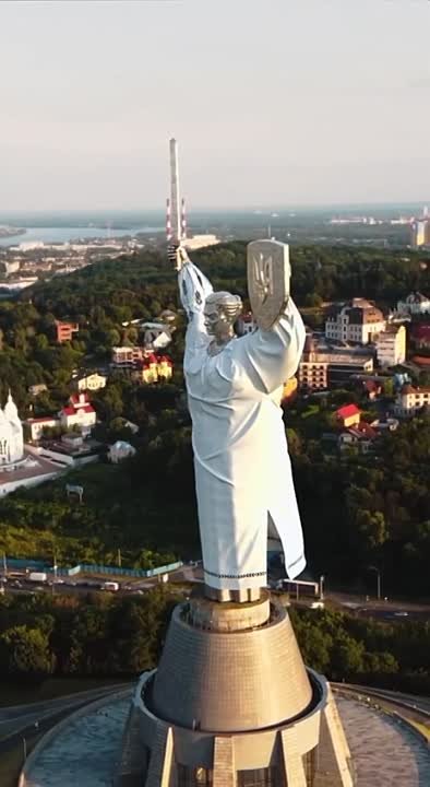 Как сейчас выглядит родина мать Как сейчас выглядит родина мать