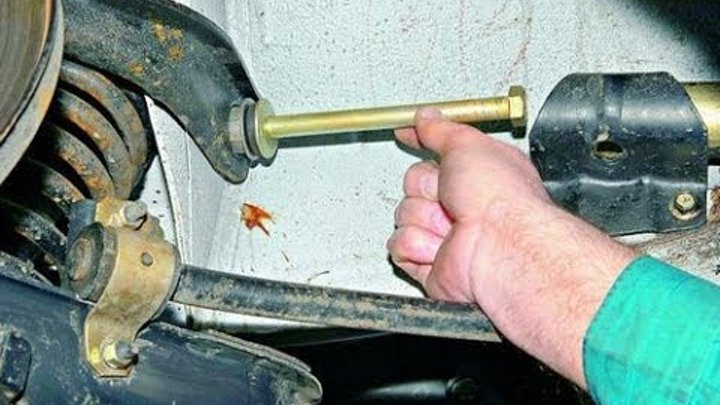 Как снять нижние передние рычаги Как снять нижние передние рычаги