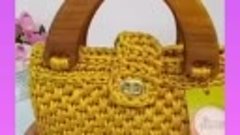 Интересный дизайн вязаной сумочки
