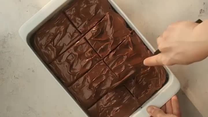 Шоколадный пирог с кремом