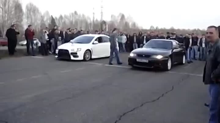 Mitsubishi Lancer Evolution vs Nissan Skyline