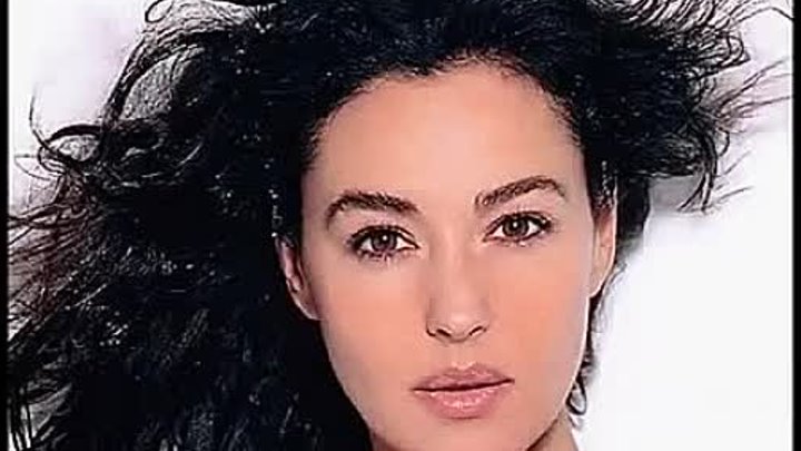 MONICA BELLUCCI. TI AMO