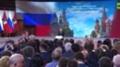 Владимир Путин поздравил Сергея Собянина с победой на выбора...