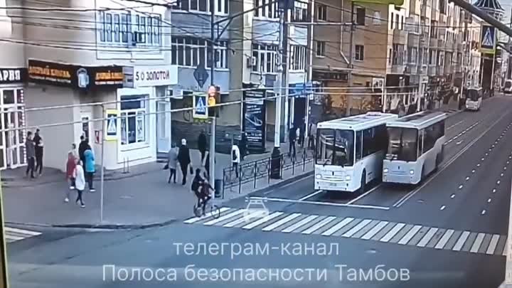 Пассажиры автобуса №50 в Тамбове попадали в салоне из-за подростков  ...