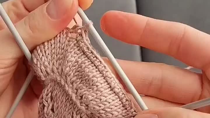 Tiny_knitting_1692787004977.mp4