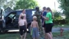🇷🇺❤️ Дети в ДНР постоянно выходят встречать колонну Росгва...