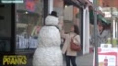 Scary Snowman Hidden Camera Prank US Tour 2013 (31 Minutes)
