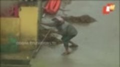 Реальные кадры, мощный циклон Фани хиты в Одише, Индия