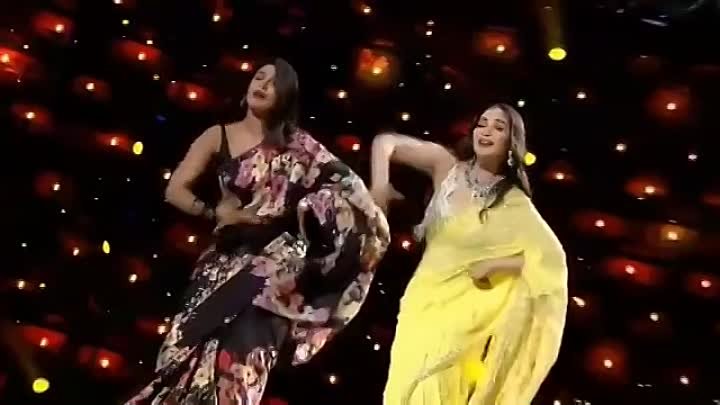 Priyanka Chopra Online on Instagram_ “Priyanka and Madhuri dancing o ...