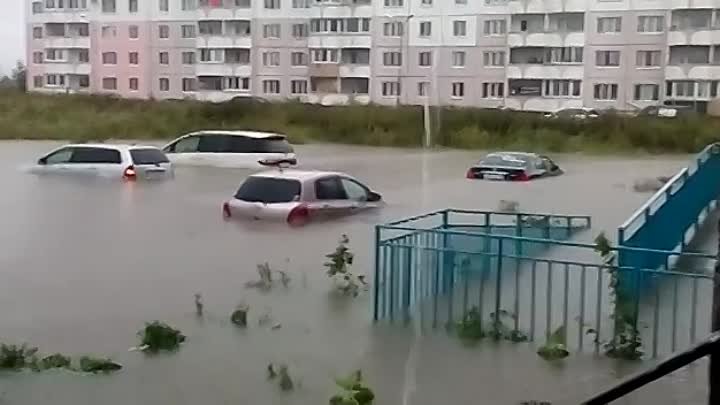 Тайфуном гони. Уссурийск наводнение. Наводнения Приморский край 2015. Потоп в Уссурийске. Тайфун в Уссурийске.