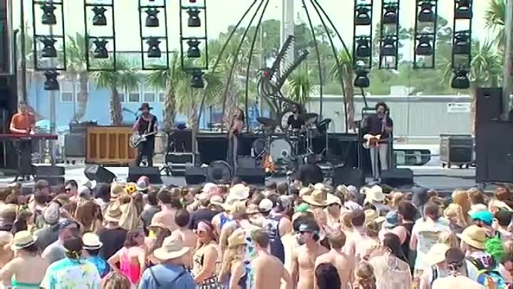 Zella Day  - Hangout  Music Festival 15 May 2015 (