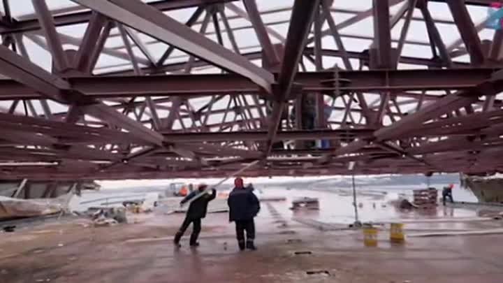 Дмитрий Азаров проинспектировал ход строительства Волжского моста