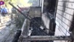 Пожар после обстрела в доме по ул. Взлетной Киевского района...