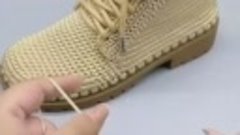 Вяжем ботинки крючком