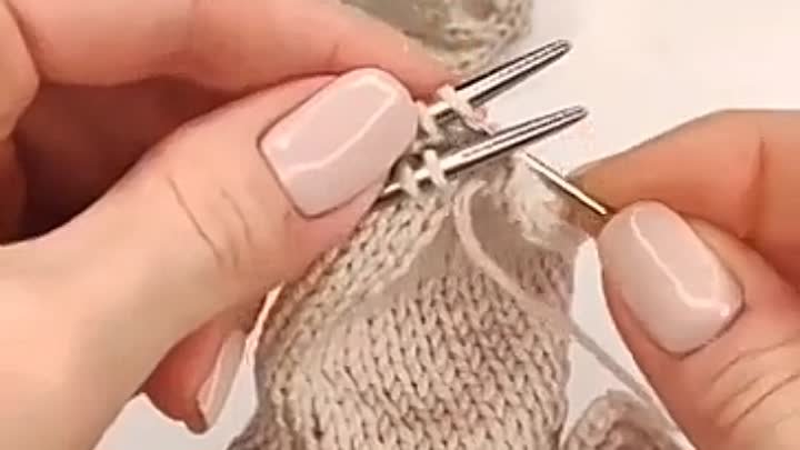 Как закрыть мысок носка с помощью иглы