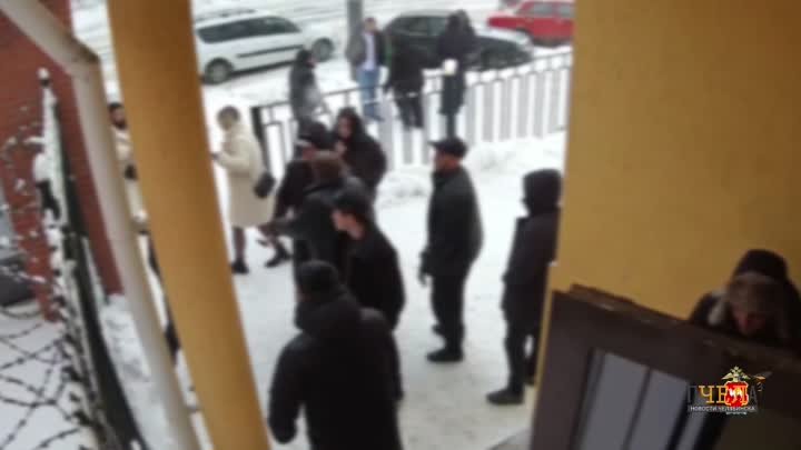 Дебошир в центре Челябинска брызнул девушке в лицо газом