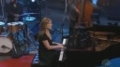 Diana Krall-Have yourself a merry little christmas.