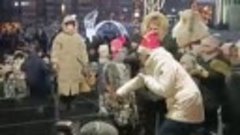 В Микашевичах зажгли новогодние огни на Ёлке-2024. 9 декабря...