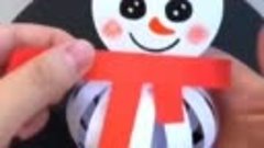 Забавный снеговик из полосок бумаги