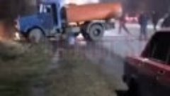 Водовозка потушила горящий автомобиль