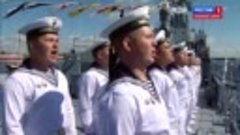 Владимир Путин присутствует на параде ВМФ России в Санкт-Пет...