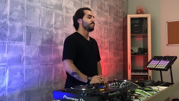 Türkiye'de DJ Olmak! (1) - Tecrübe mi Fenomenlik mi (Uğur Başaran)