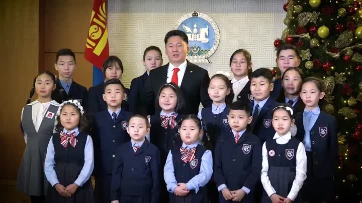 В Монголии мальчик расчихался во время новогоднего поздравления