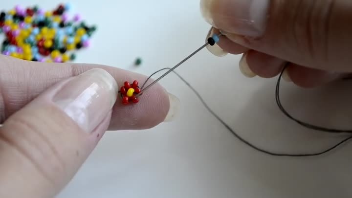 Фенечка Цветочки Из Бисера_Beaded Daisy Chain Stitch Tutorial