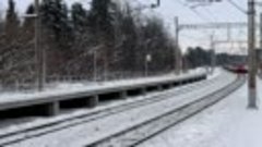 Проходящие поезда на Белорусском направлении зимой. Участок ...