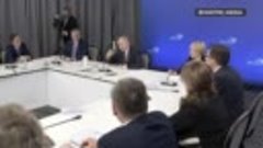 Владимир Путин на совещании с главами муниципалитетов субъек...