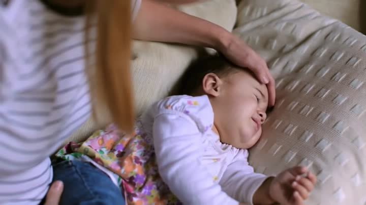 7 способов уложить младенца спать