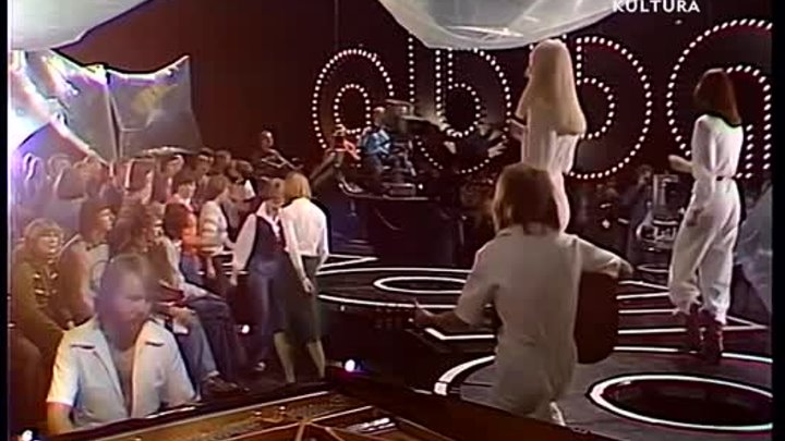 ABBA – When I Kissed the Teacher (Polish TV 1976)