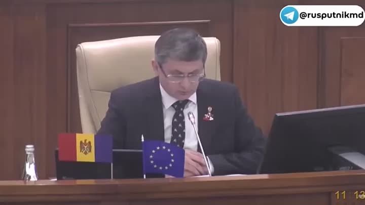 Заседание парламента Молдавии началось с минуты молчания в память о  ...