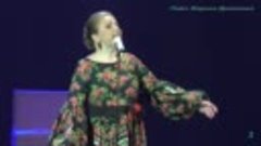 Поёт Марина Девятова