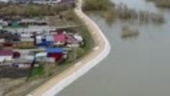 Вода подошла вплотную к трассе Тюмень - Ом [720] [audiovk.co...
