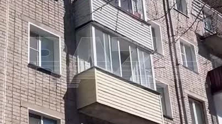 В Кирове десантник спас девочку с карниза балкона 4 этажа 