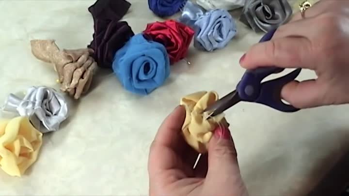 Делаем розы из ткани