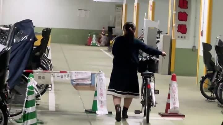 Вело-парковка на станции метро в Токио