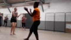 Danse et percussion africaine dans le sud Ardèche avec Tialo...