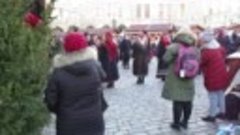 Таллин. Национальные танцы на Ратушной плошади (январь 2020)