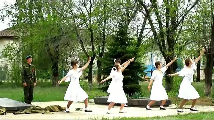 Танец Белые журавли. СДК Солодушино