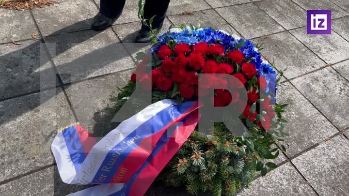 Дипломаты РФ возложили венки к мемориальному комплексу "Маутхау ...